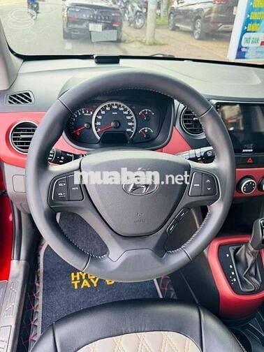 Huyndai i10 Hatchback AT 2018 (Xe Rất Mới)