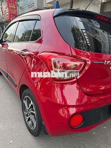 Huyndai i10 Hatchback AT 2018 (Xe Rất Mới)
