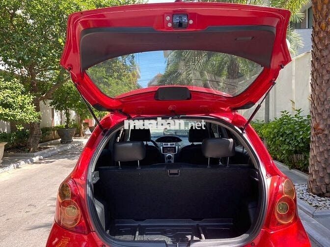 Toyota Yaris 2013 RS 1.5 AT - 20000 km