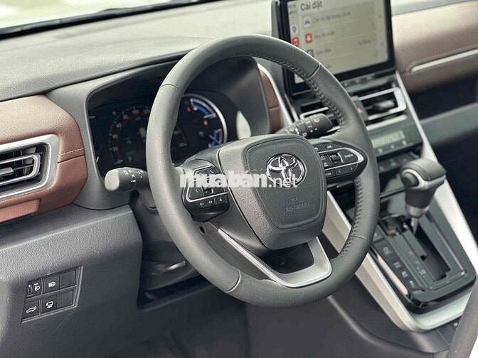 Toyota Innova Cross 2025 - 2000 km Siêu Lướt