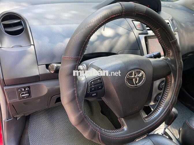 Toyota Yaris 2013 RS 1.5 AT - 20000 km
