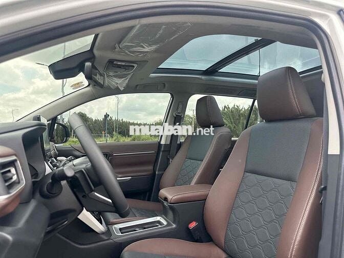 Toyota Innova Cross 2025 - 2000 km Siêu Lướt