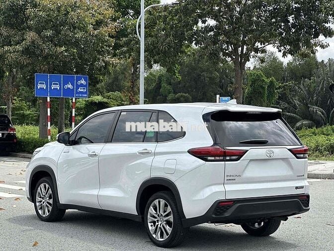 Toyota Innova Cross 2025 - 2000 km Siêu Lướt