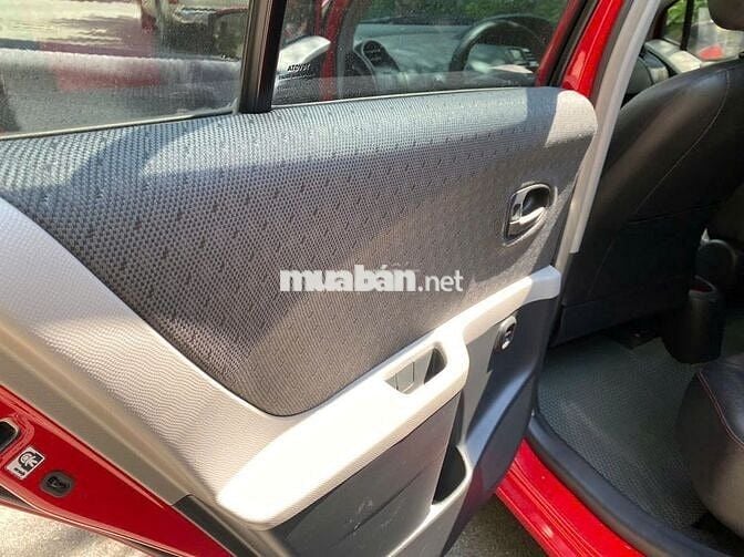 Toyota Yaris 2013 RS 1.5 AT - 20000 km