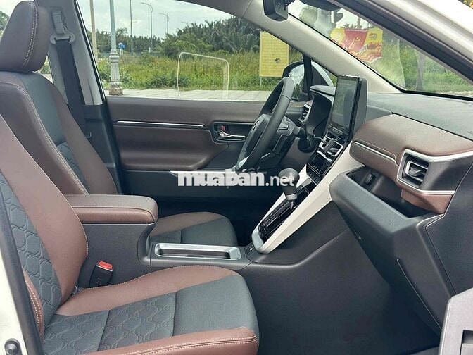 Toyota Innova Cross 2025 - 2000 km Siêu Lướt