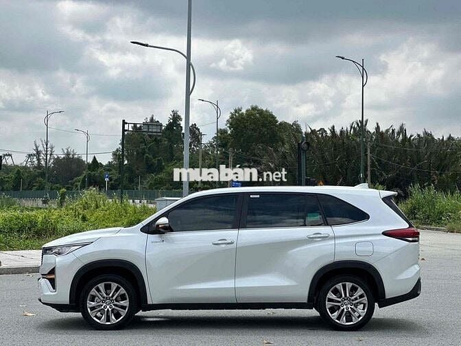 Toyota Innova Cross 2025 - 2000 km Siêu Lướt