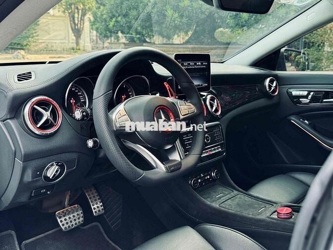 Mercedes CLA 250 4Matic 2018 chỉ 8XX đúng CHẤT