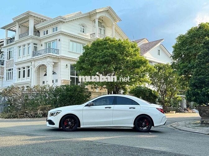 Mercedes CLA 250 4Matic 2018 chỉ 8XX đúng CHẤT