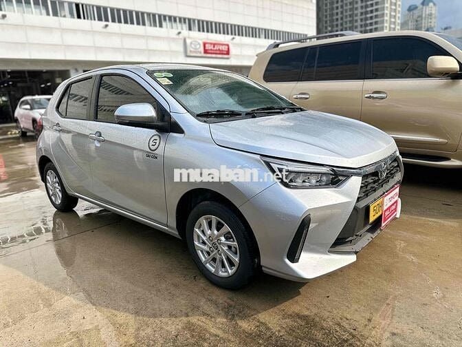 Toyota Wigo 2024 G 1.2 AT - 1900 km
