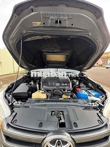 Toyota Hilux 2015 2.5E 4x2 MT - 100000 km