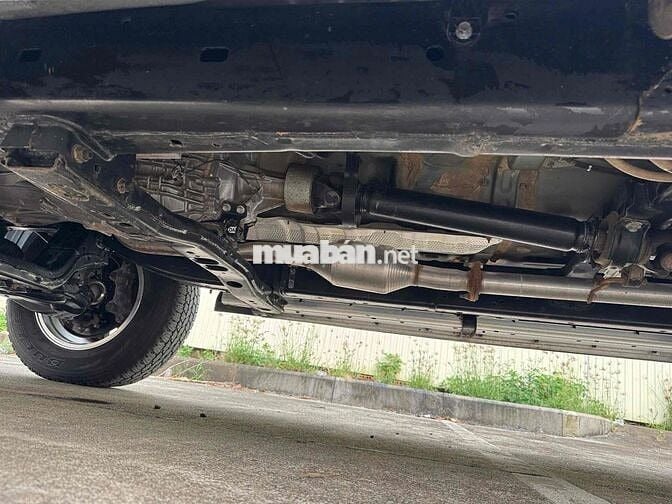 Toyota Hilux 2015 2.5E 4x2 MT - 100000 km