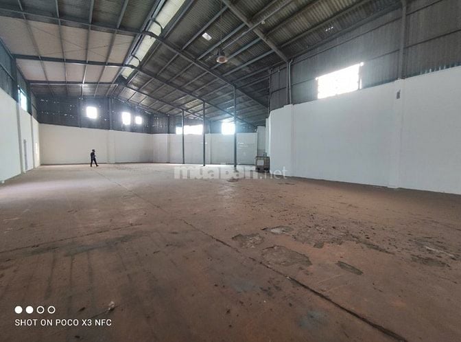 Cho thuê kho 1000m2 gần đường Hoàng Hữu Nam, phường Long Thạnh Mỹ, Q.9