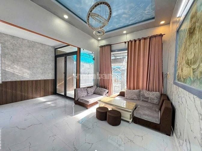 560tr sang tên nhà cấp 4 gần chợ Đệm, có sổ hồng riêng.