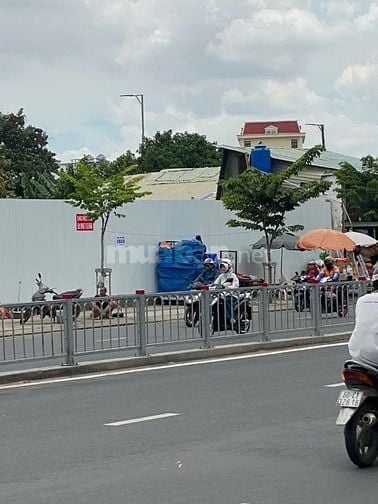 CHO THUÊ 5000M GÓC 3 MẶT TIỀN DƯƠNG QUẢNG HÀM+GẦN VINCOM PHAN VĂN TRỊ