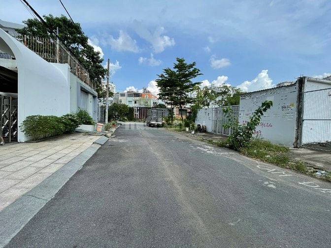 Bán đất quận 2 phường An Khánh. Diện tích 290 m2. Đường trước đất 14m.