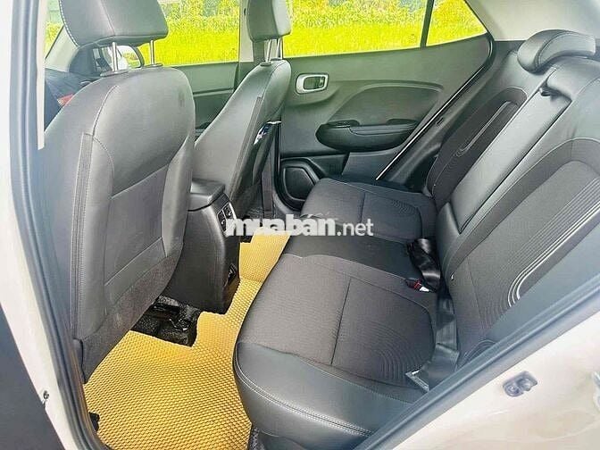 Hyundai Venue 2025 - 2000 km