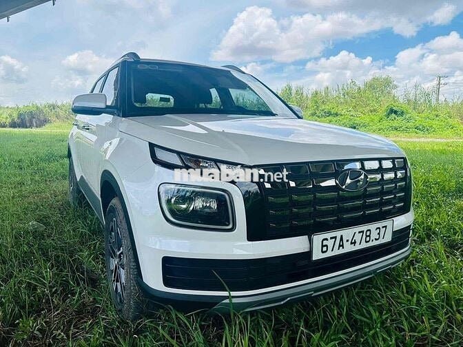 Hyundai Venue 2025 - 2000 km