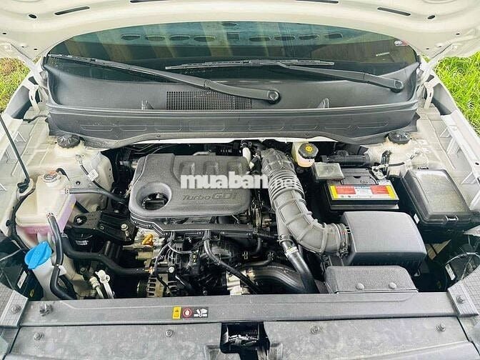 Hyundai Venue 2025 - 2000 km