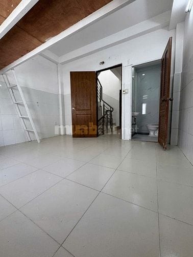CHo thuê nhà Nguyên Căn 7PN 7wc riêng biệt cho làm CHDV Q Tân Phú HCM