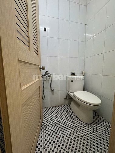 CHo thuê nhà Nguyên Căn 7PN 7wc riêng biệt cho làm CHDV Q Tân Phú HCM