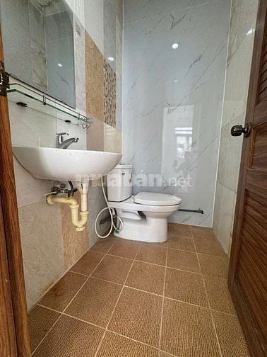 CHo thuê nhà Nguyên Căn 7PN 7wc riêng biệt cho làm CHDV Q Tân Phú HCM
