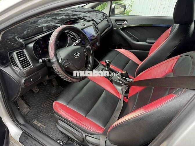 Kia K3 2015 số sàn bản đủ