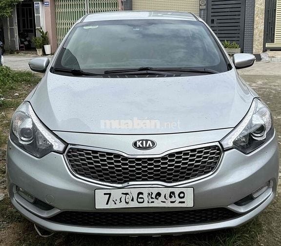 Kia K3 2015 số sàn bản đủ