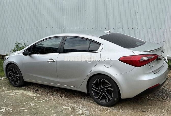 Kia K3 2015 số sàn bản đủ