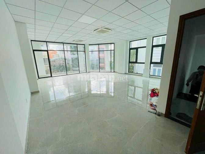 TOÀ NHÀ GÓC 2 MẶT TIỀN TRUNG TÂM QUẬN 1 - 38 TRẦN QUANG KHẢI