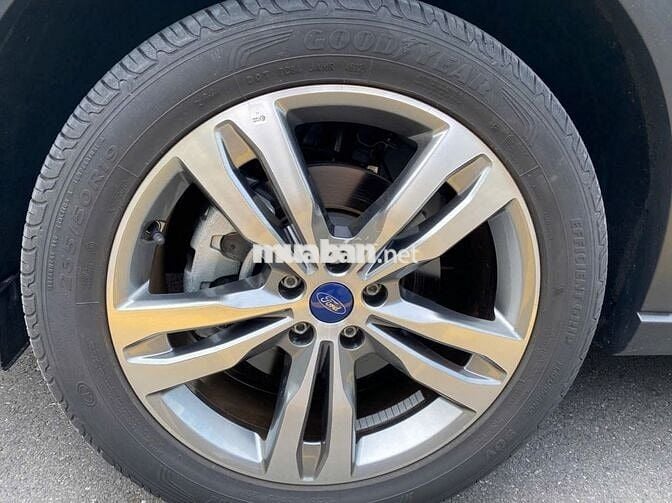 Gia đình đổi 7 chổ cần bán lại xe Ford Territory
