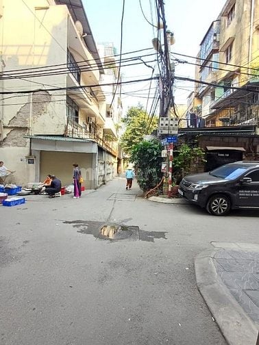 Võ Thị Sáu 69m2 4 tầng, 4PN, hướng Đông Nam, ô tô thông các ngả - 15.x
