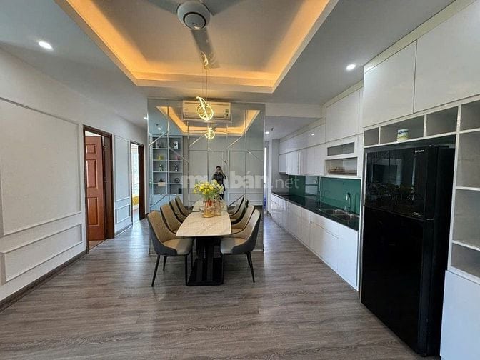 Cho thuê căn hộ cao cấp Green Bay Tower 17T1 3PN 90m2 view biển đầy đủ