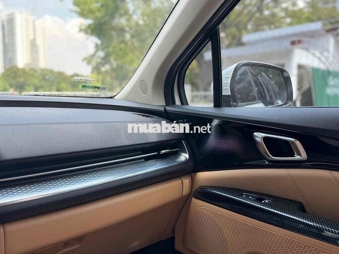 Kia Carnival 2.2D Premium 8 chỗ sx 2022 trắng
