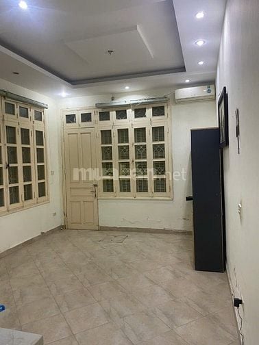 CC cho thuê nhà nguyên căn 4 tầng, ngõ rộng Huỳnh Thúc Kháng (kéo dài)