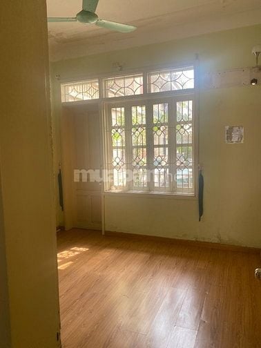 CC cho thuê nhà nguyên căn 4 tầng, ngõ rộng Huỳnh Thúc Kháng (kéo dài)
