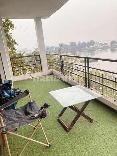 Cho thuê căn hộ 110m2, số 180 Trấn Vũ, phường Trúc Bạch, Ba Đình