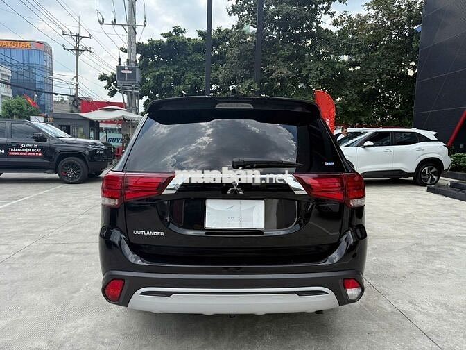 Mitsubishi Outlander 2021 2.0 CVT - 90100 km