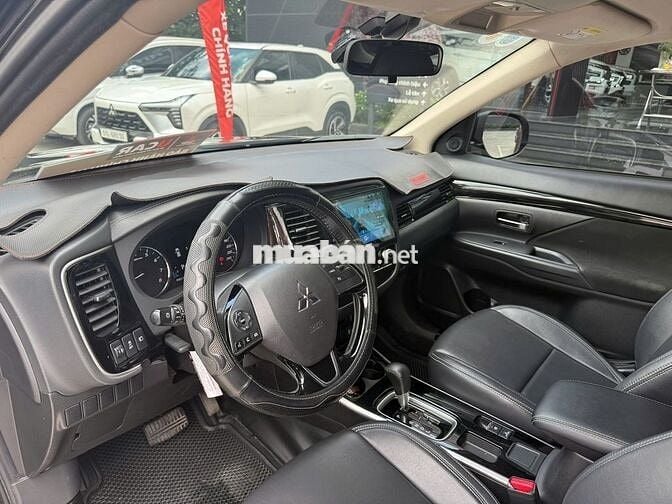 Mitsubishi Outlander 2021 2.0 CVT - 90100 km