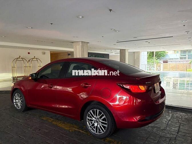 Mazda 2 2021 1.5 Luxury - 22000 km