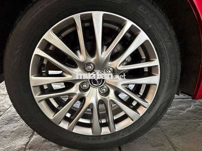 Mazda 2 2021 1.5 Luxury - 22000 km