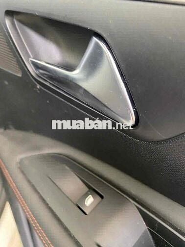 Peugeot 5008 2021 Allure 1.6 AT - 8000 km