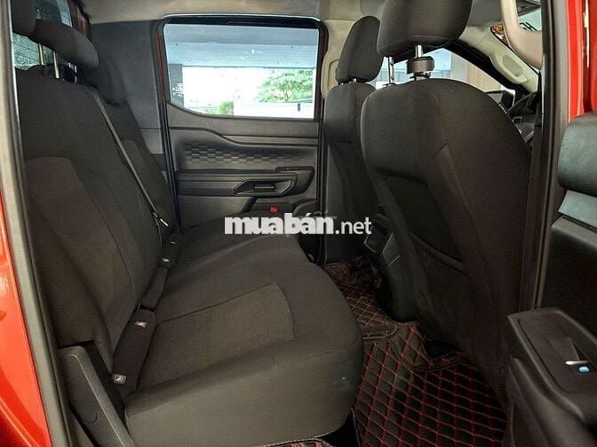 Ford Ranger 2023 XLS 2.0L 4x4 AT - 24000 km Lướt
