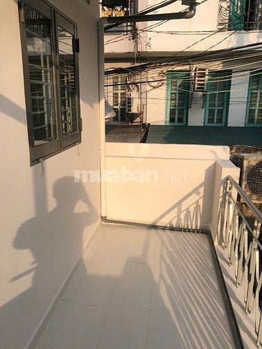 nhà quận 11 - 56m2, 2 phòng ngủ, nhà mới 99%, hẻm an ninh yên tĩnh