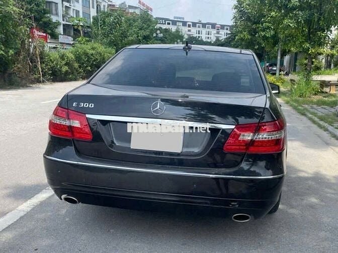 Mercedes Benz E Class 2010 E300 - 110000 km