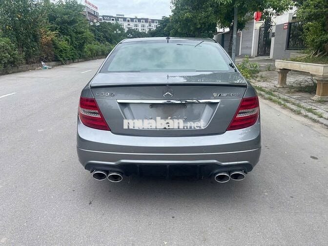 Mercedes Benz C Class 2011 C300 AMG - 100000 km