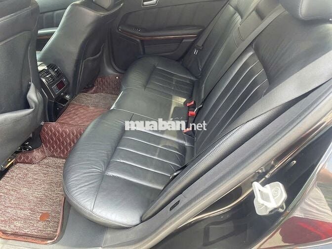 Mercedes Benz E Class 2010 E300 - 110000 km