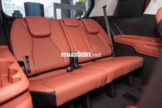Kia New Carnival 2.2D Signature 7 ghế - VIN 2024