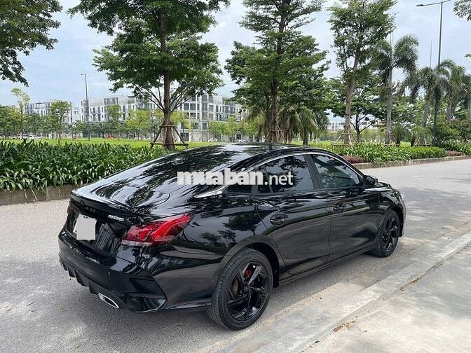 MG5 sx 2023 bản luxury màu đen