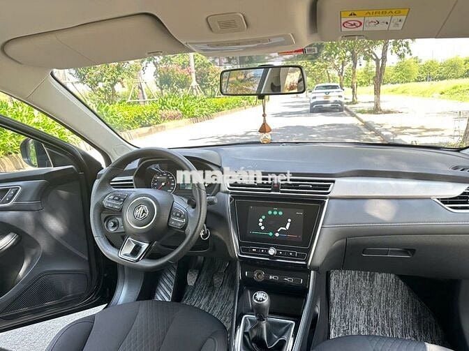 MG5 sx 2024 MT số sàn màu đen