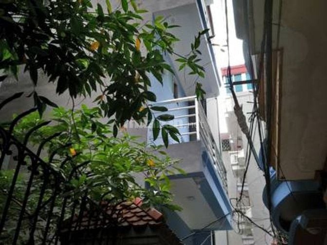 Cho thuê nhà khu Bùi Xương Trạch, Thanh Xuân- có gác xép cao, rộng